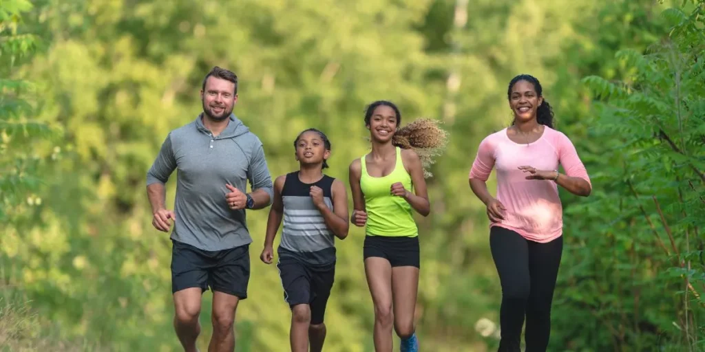 How Do You Incorporate Strength and Cardio Into Outdoor Fitness?