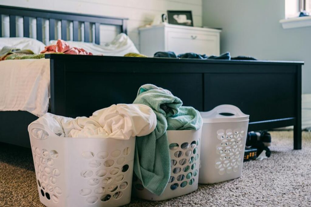 How Can You Keep Your Bedroom Clutter-Free? How Can You Keep Your Bedroom Clutter-Free?